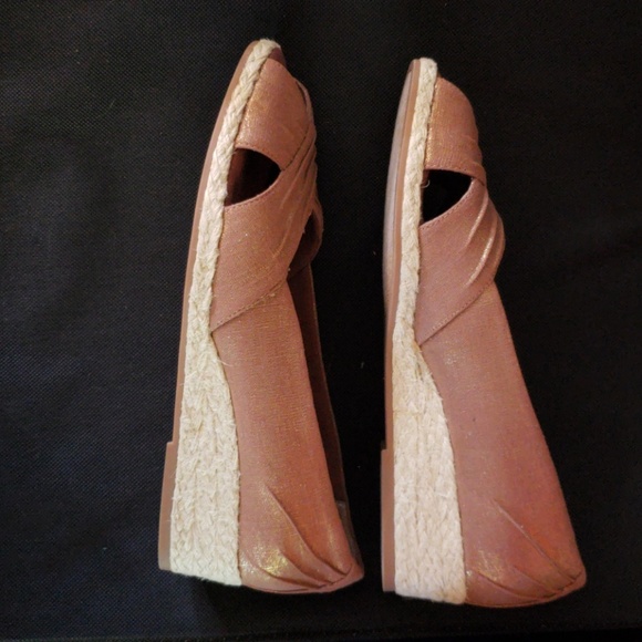 Sparkle Gold Wedge Sandal Open Toe - Picture 4 of 8